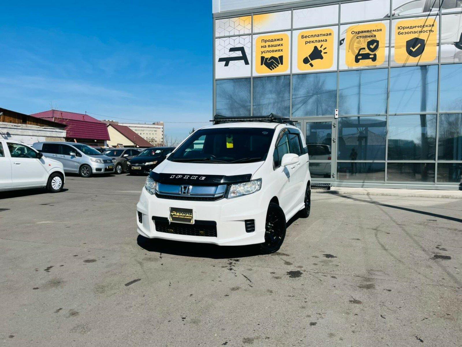 Honda Freed — фото 1